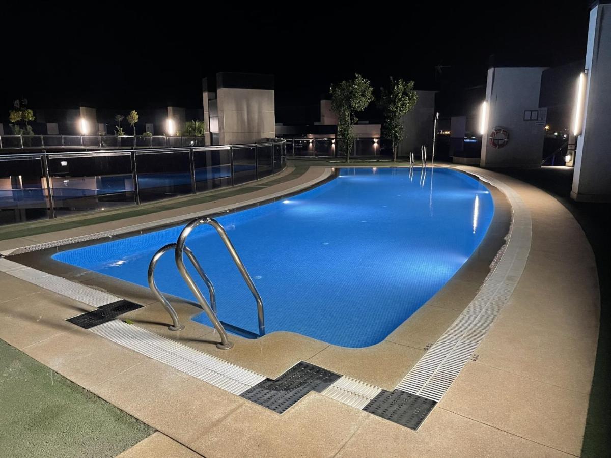 Tecnocordoba II Aparcamiento Privado Gratuito Y Piscina Daire Dış mekan fotoğraf